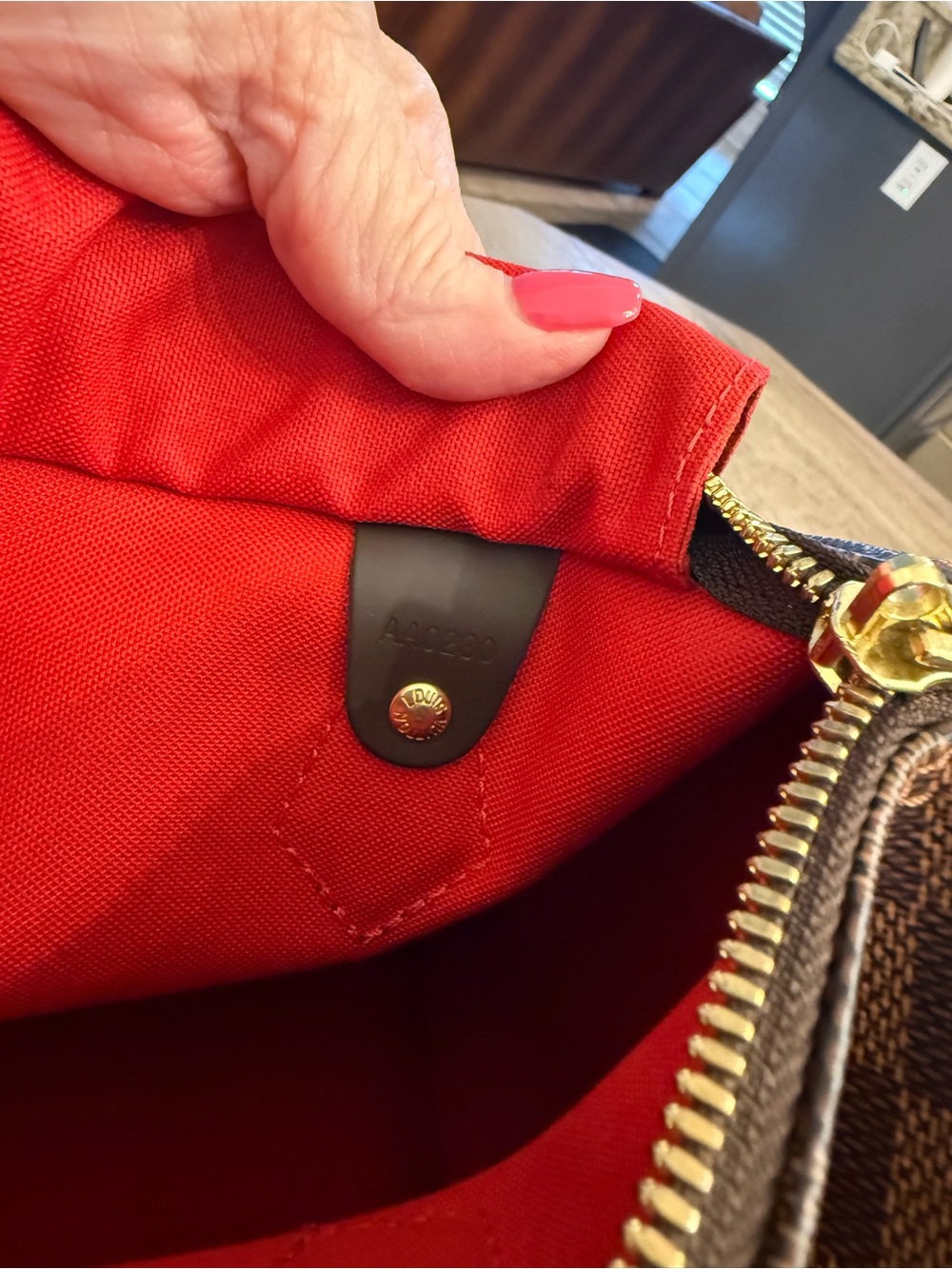 LV Speedy 25 Bandolier ( shoulder strap not included ) - Picture 13 of 16